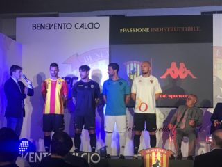 Benevento, ecco le nuove divise firmate da Kappa